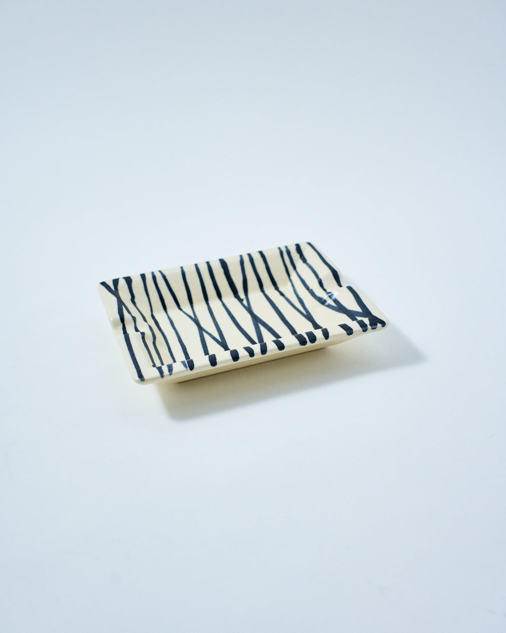 black and white pattern ashtray