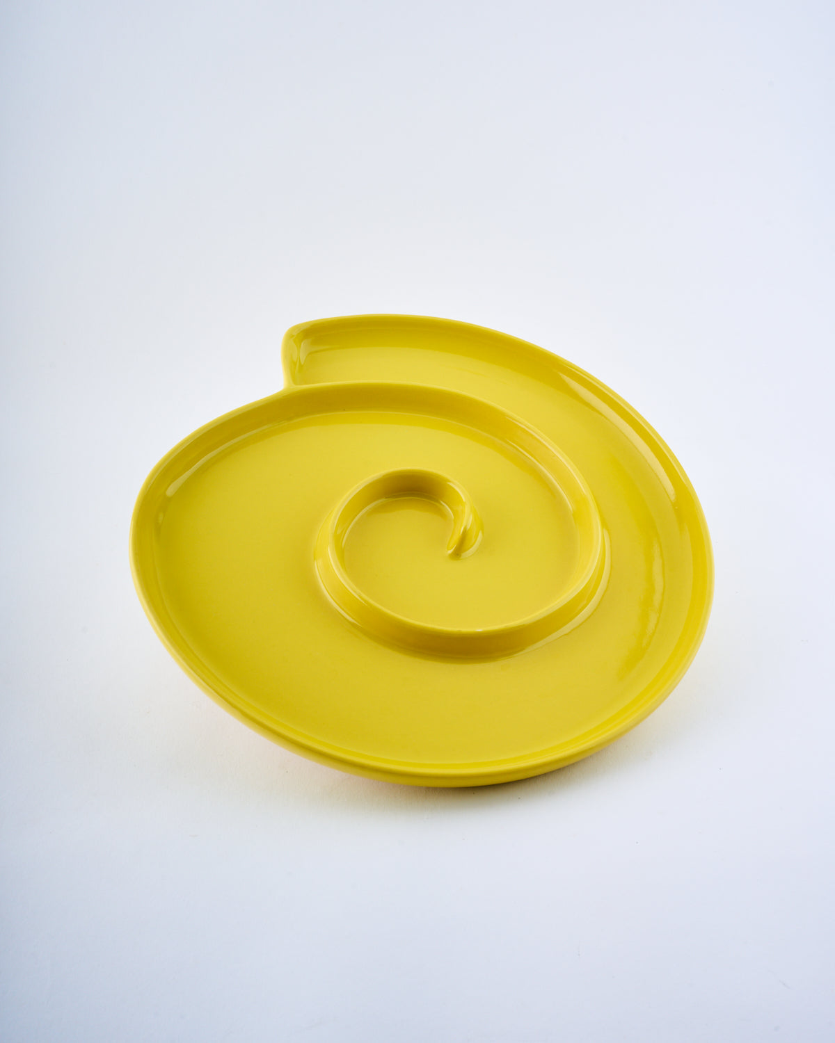Swirl serving platter