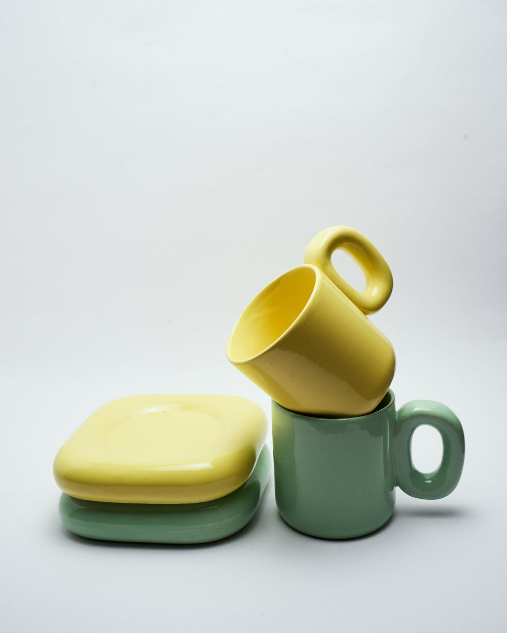Oblong cup set
