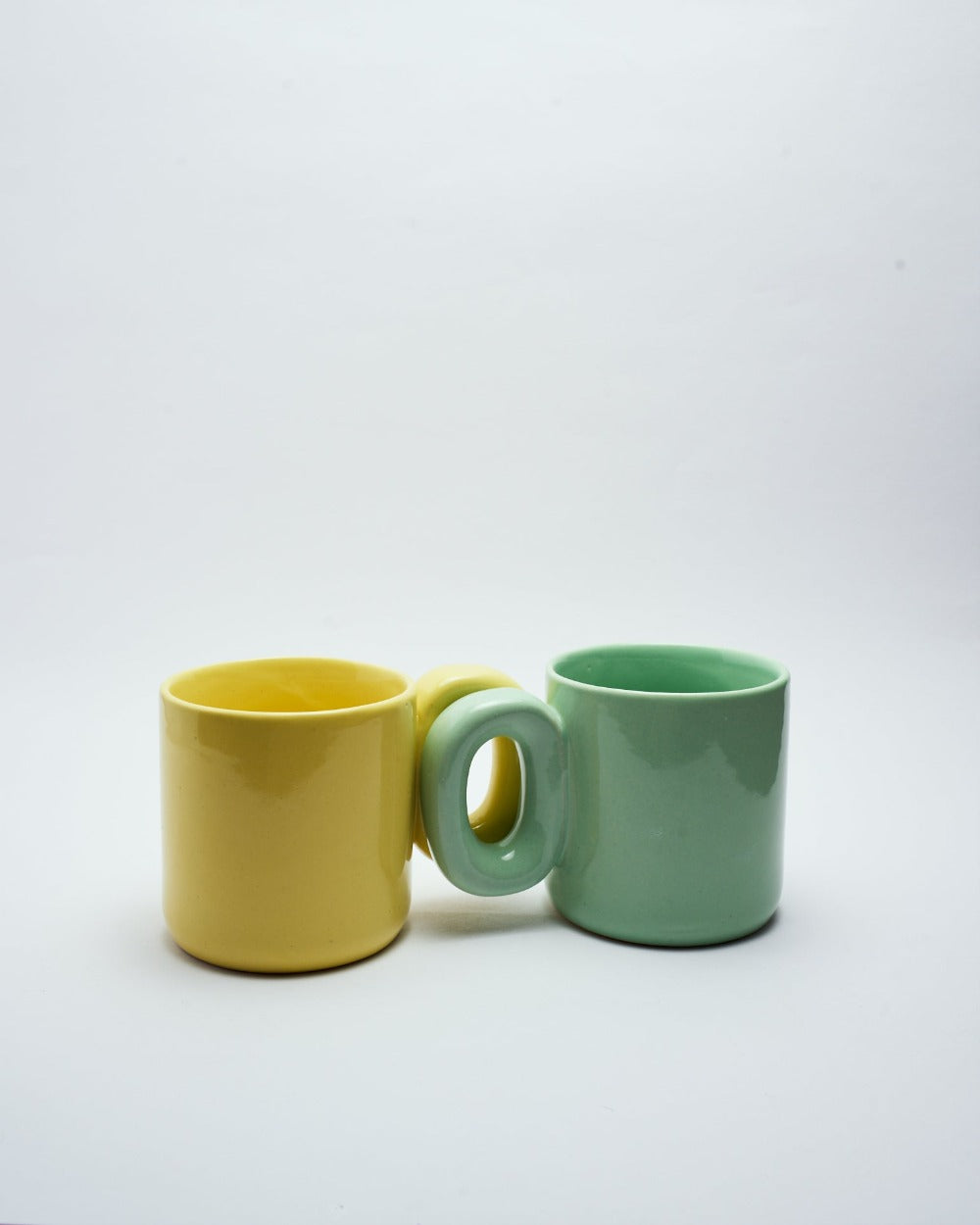 Oblong cup set