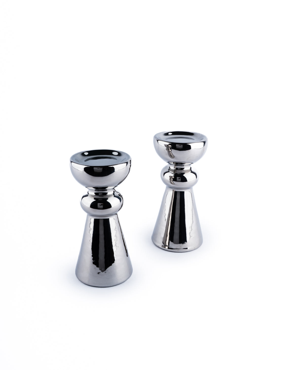 ceramic candle stand in silver color