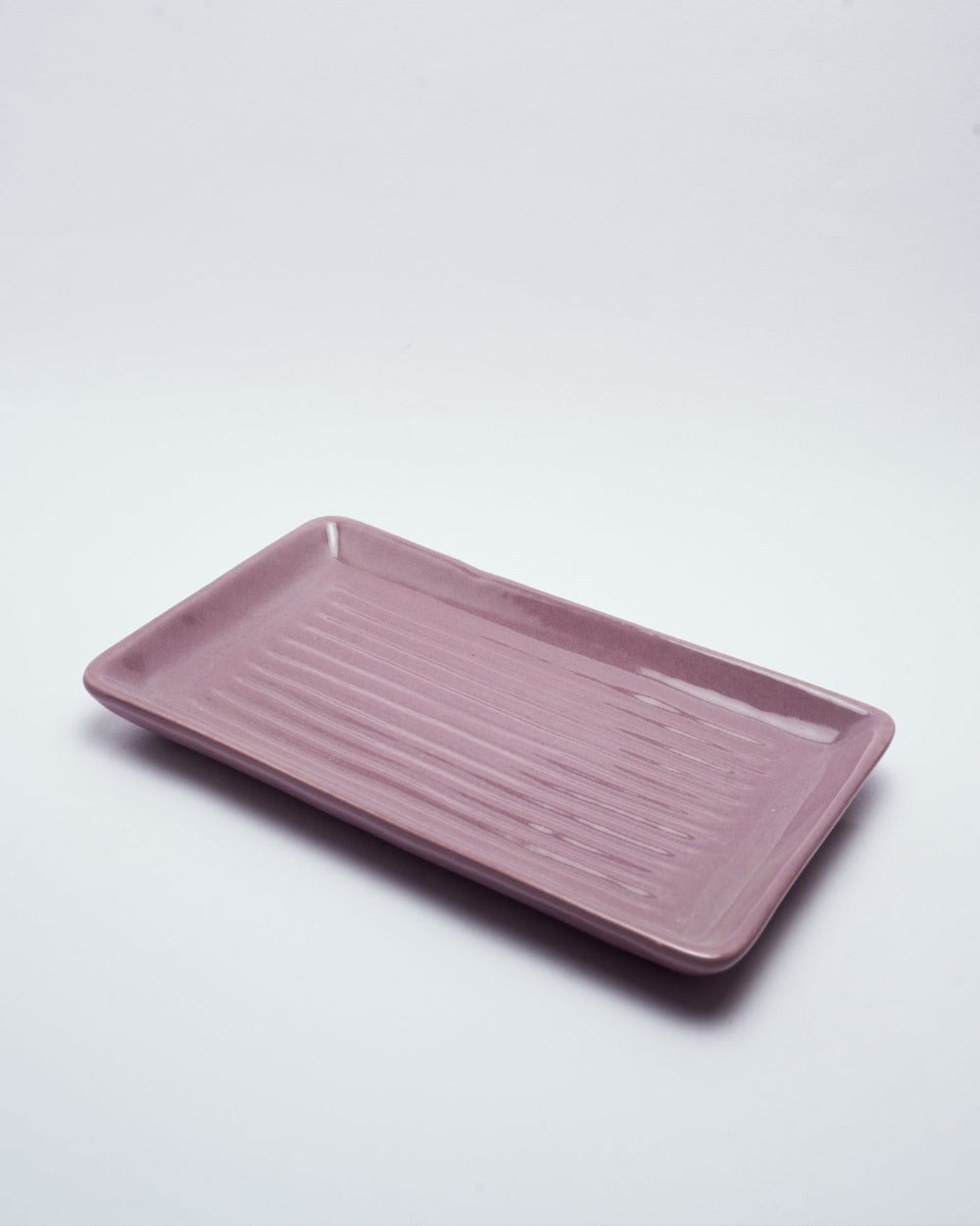 Crinkled ceramic tray