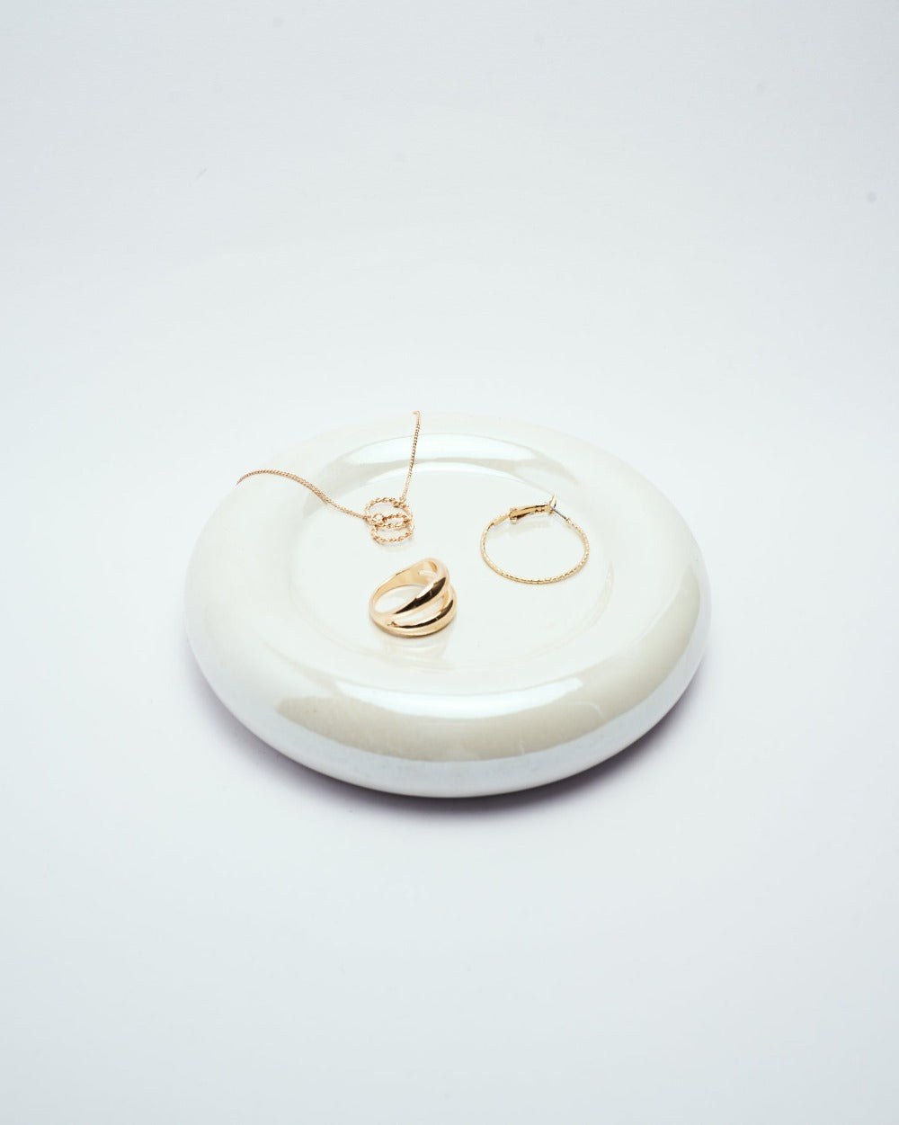 white chrome saucer tray