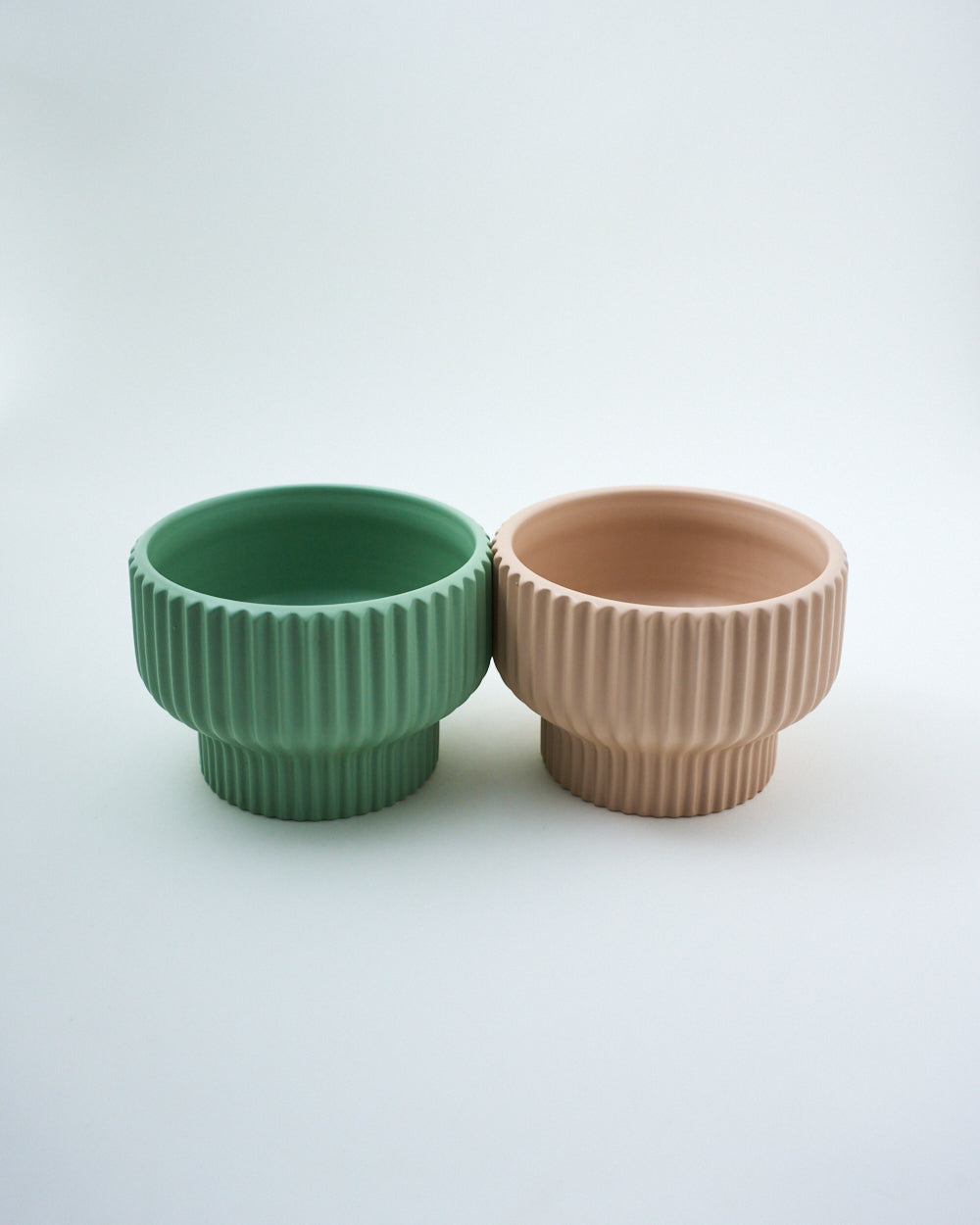 ceramic indoor planter ribbed