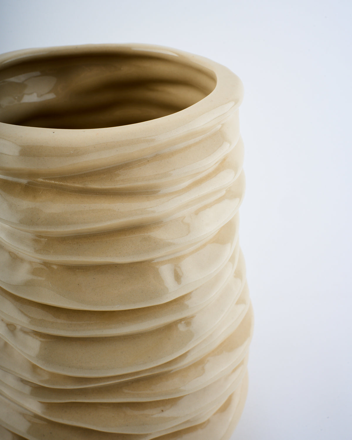 Wavy vase