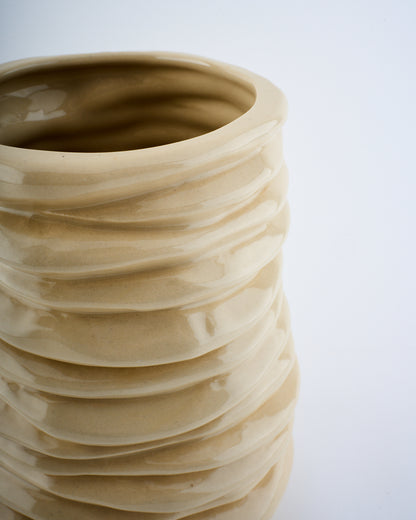 Wavy vase