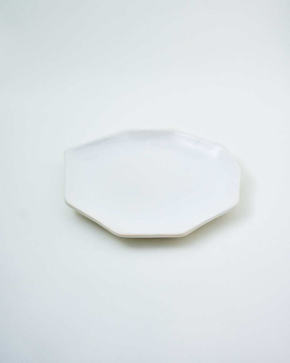 polygon white ceramic tray