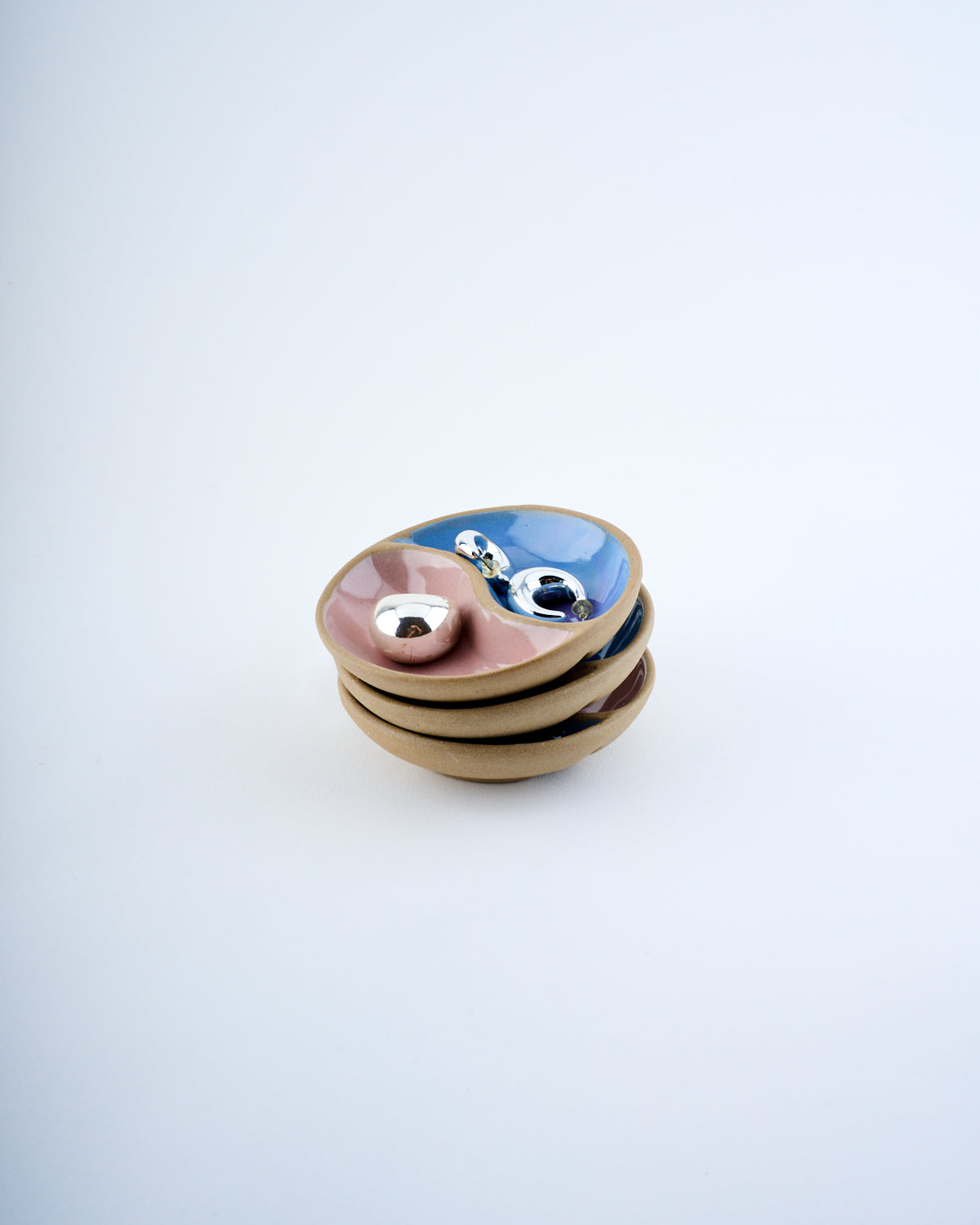 Sectioned dip bowl