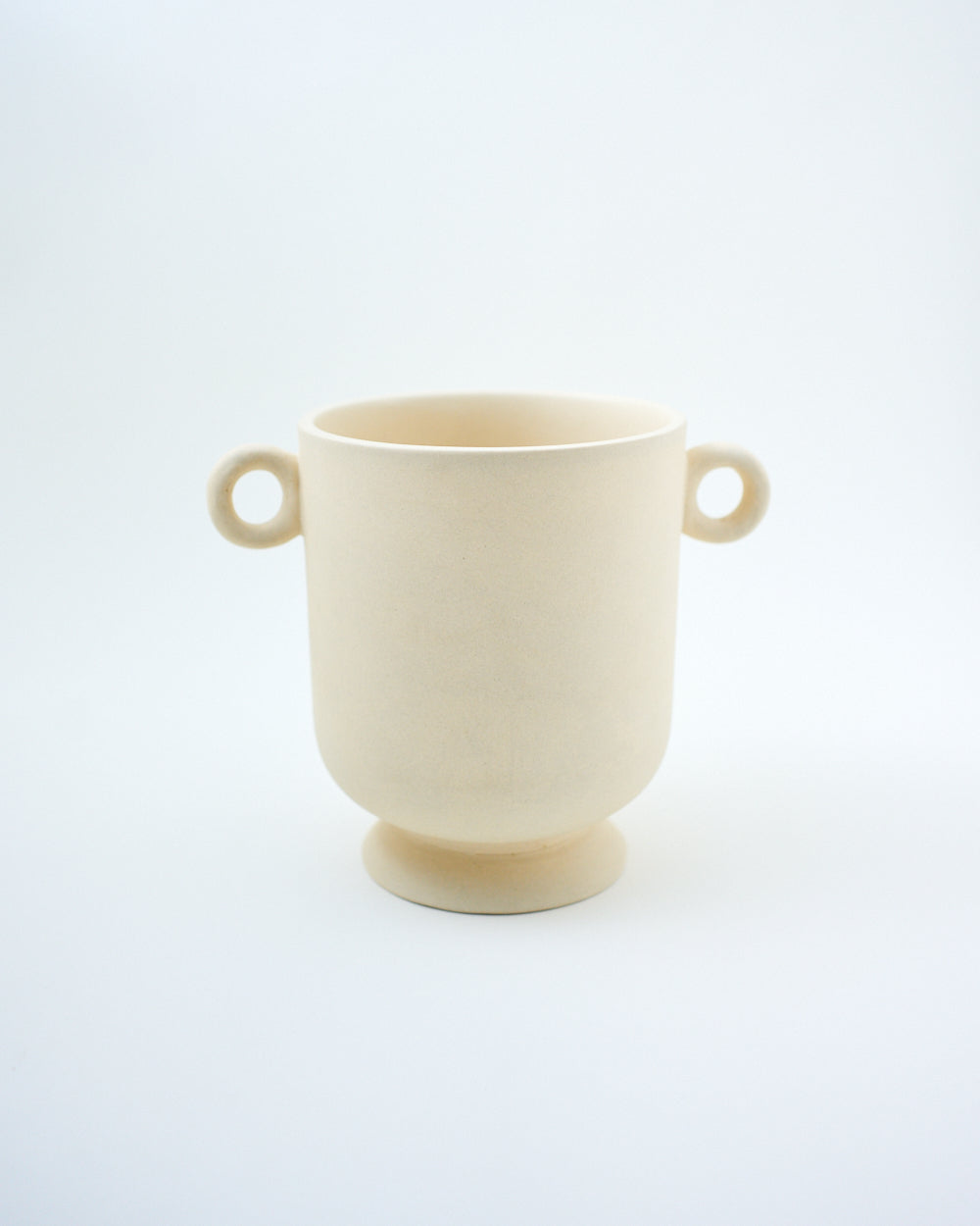 white-ceramic-vase-wide-mouth